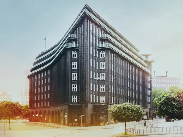 Das Chilehaus in Hamburg mit dem Firmensitz der Portal Systems AG.